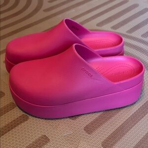 CROCS Pink Dylan Platform Clogs